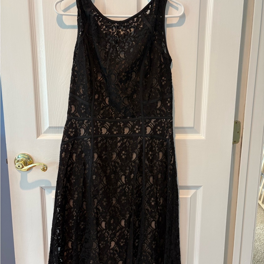 BCBGMaxAzria Black Sleeveless Scoop Neck Midi Dress